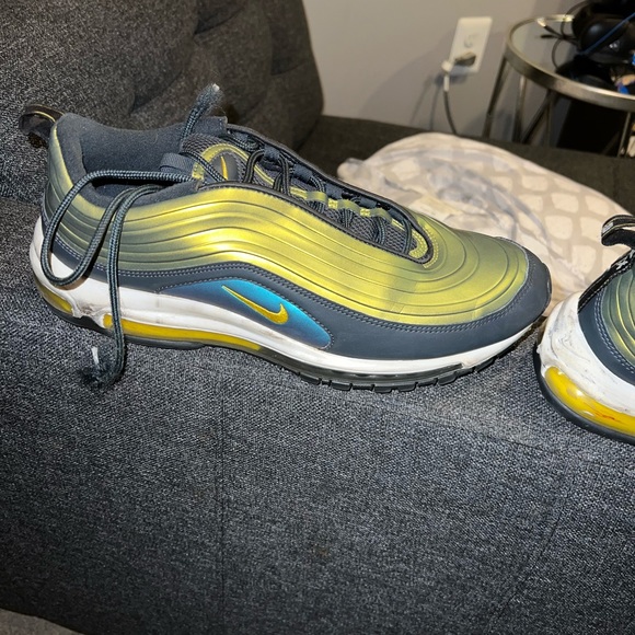 Air Nikes good condition - Picture 5 of 7